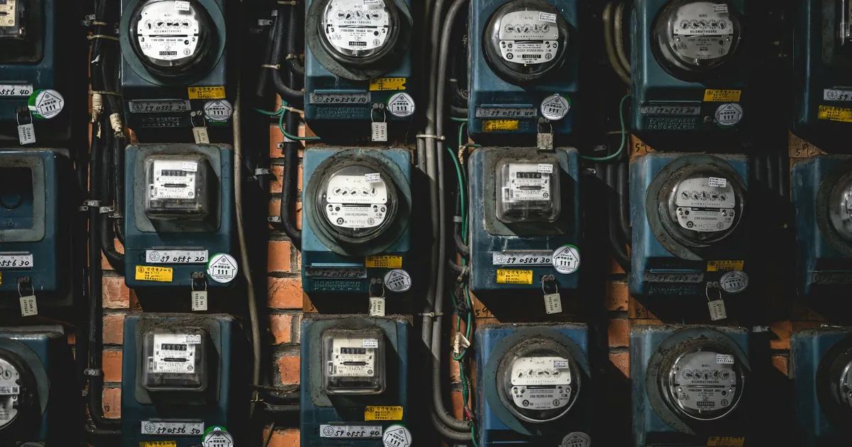 Sin luz: ¿a quién llamo y quién paga la avería?